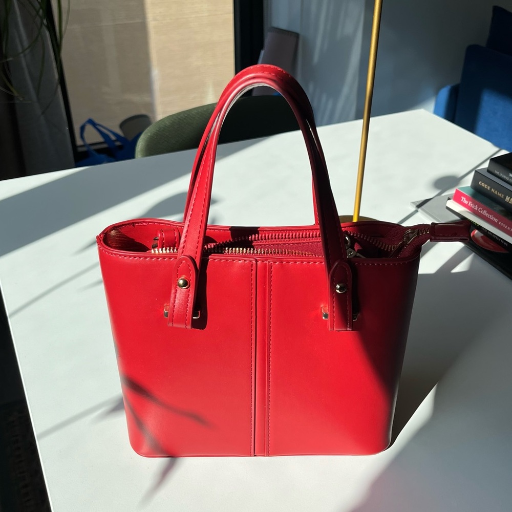 red purse